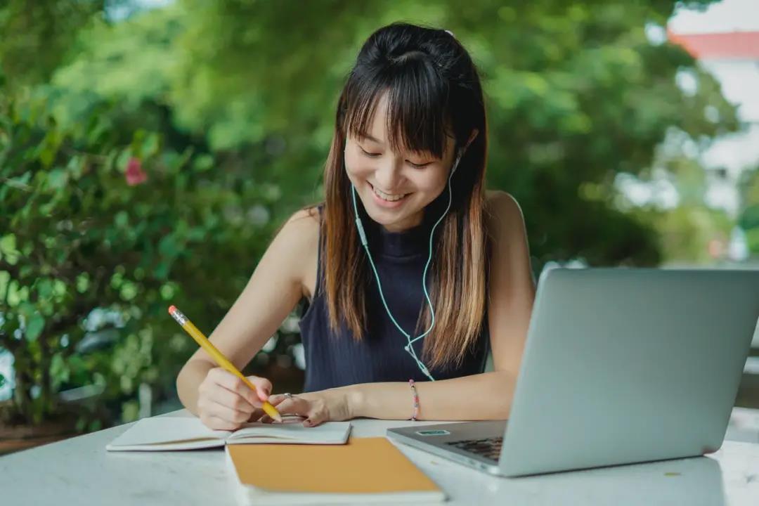 活久见!UCL竟然开商学院啦!新增三大潜力股专业,本月开放申请!