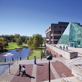 纽约州立大学新帕尔兹分校