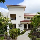 檀香山夏明纳大学
